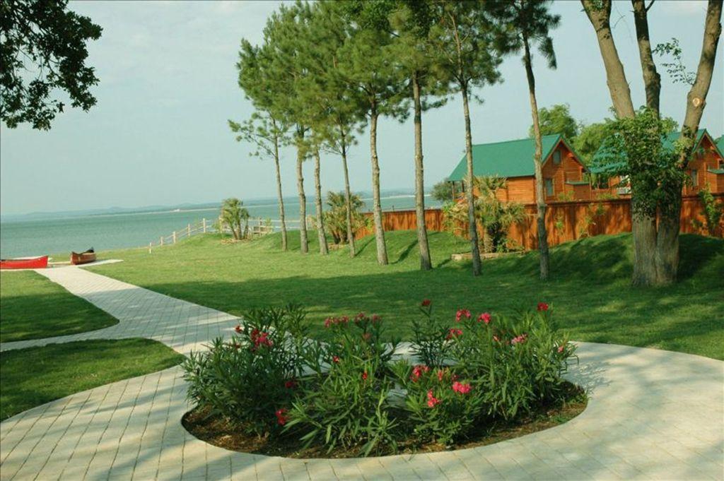 Paradise Resort At Hill Country Buchanan Dam Exteriér fotografie